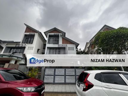 Renovated 2.5 Storey Semi Detached Seksyen 7 Bandar Baru Bangi, Selangor, Bangi