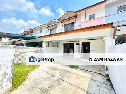 NON BUMI REFURBISHED EXTRA LAND 5ft 2 STOREY , Selangor, Bandar Saujana Putra