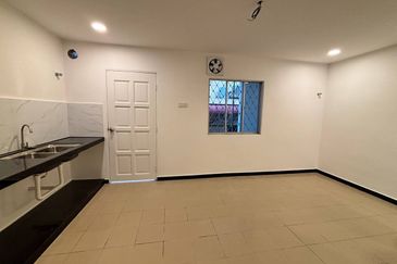 Lorong Cakera Purnama 12/28