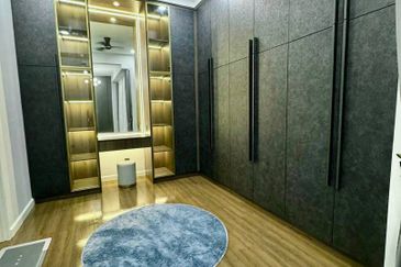 [FULLY FURNISHED & RENOVATED UNIT] Puncak Alam Jaya Residence, Puncak Alam 3 storey Bungalow For SALE Untuk DIJUAL