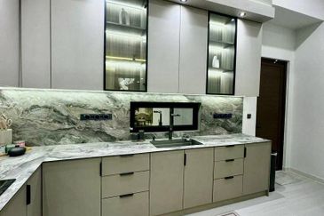 [FULLY FURNISHED & RENOVATED UNIT] Puncak Alam Jaya Residence, Puncak Alam 3 storey Bungalow For SALE Untuk DIJUAL