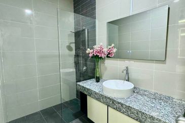 [FULLY FURNISHED & RENOVATED UNIT] Puncak Alam Jaya Residence, Puncak Alam 3 storey Bungalow For SALE Untuk DIJUAL