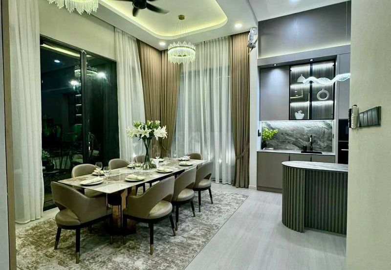 [FULLY FURNISHED & RENOVATED UNIT] Puncak Alam Jaya Residence, Puncak Alam 3 storey Bungalow For SALE Untuk DIJUAL