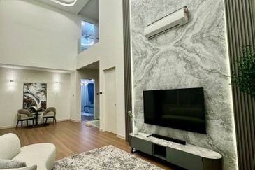 [FULLY FURNISHED & RENOVATED UNIT] Puncak Alam Jaya Residence, Puncak Alam 3 storey Bungalow For SALE Untuk DIJUAL