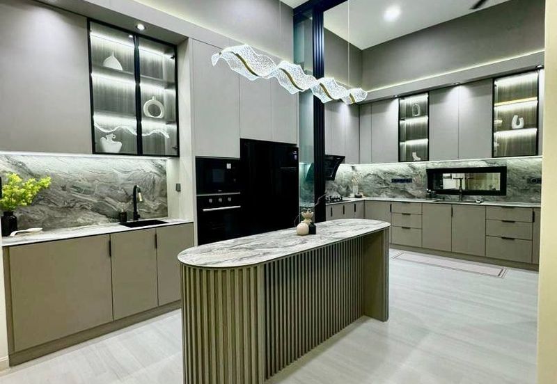 [FULLY FURNISHED & RENOVATED UNIT] Puncak Alam Jaya Residence, Puncak Alam 3 storey Bungalow For SALE Untuk DIJUAL