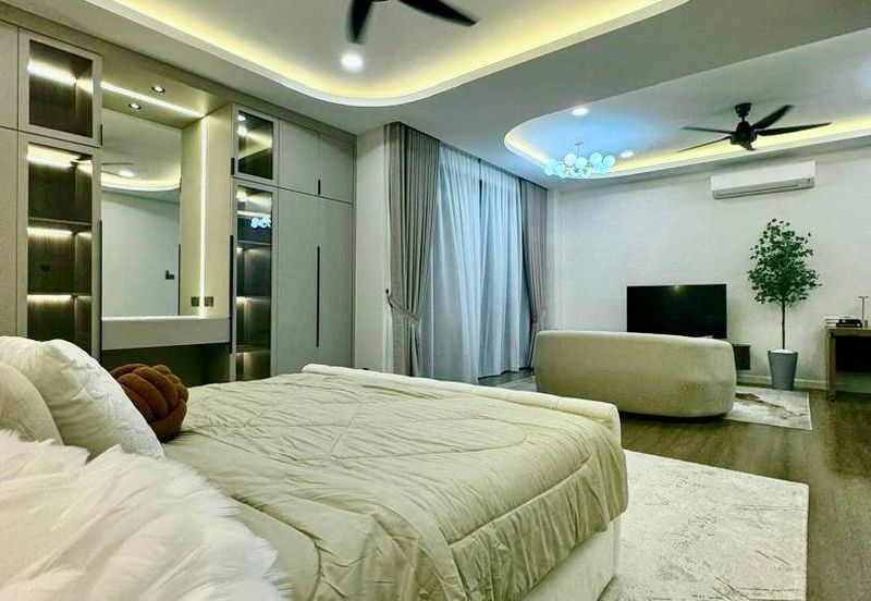 [FULLY FURNISHED & RENOVATED UNIT] Puncak Alam Jaya Residence, Puncak Alam 3 storey Bungalow For SALE Untuk DIJUAL