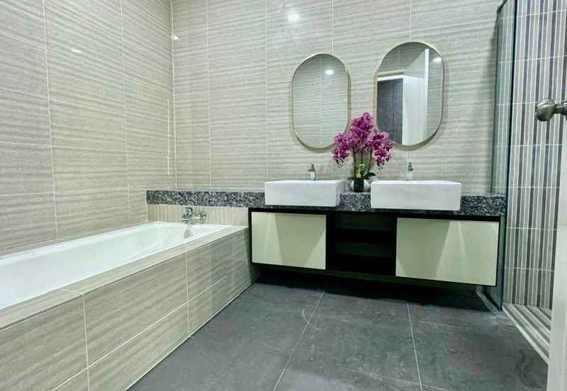 [FULLY FURNISHED & RENOVATED UNIT] Puncak Alam Jaya Residence, Puncak Alam 3 storey Bungalow For SALE Untuk DIJUAL