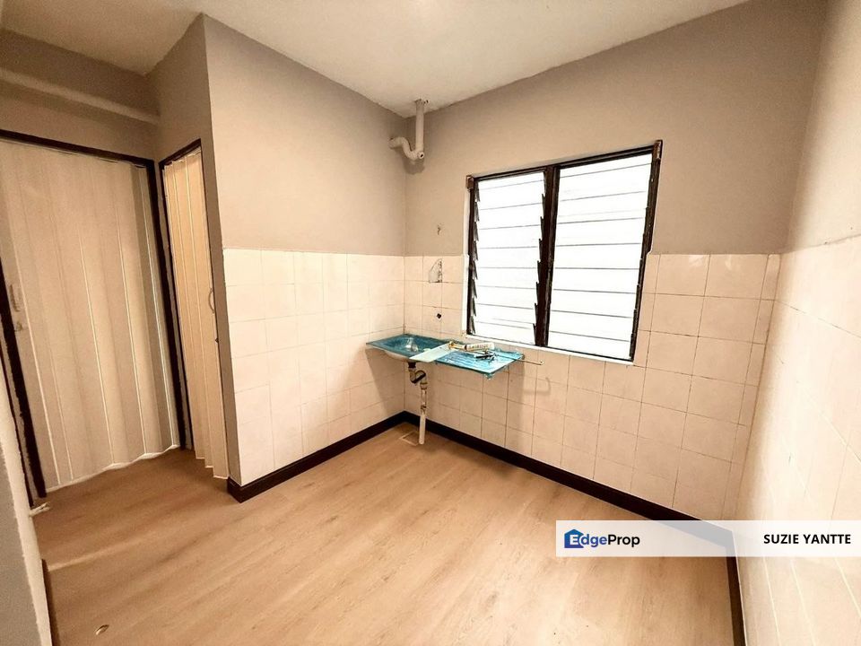 [TERMURAH Unit CANTIK] FOR SALE Gugusan Seroja Sek. 6 Kota Damansara Level 4 near MRT Highway Mall Untuk DIJUAL For SALE , Selangor, Kota Damansara