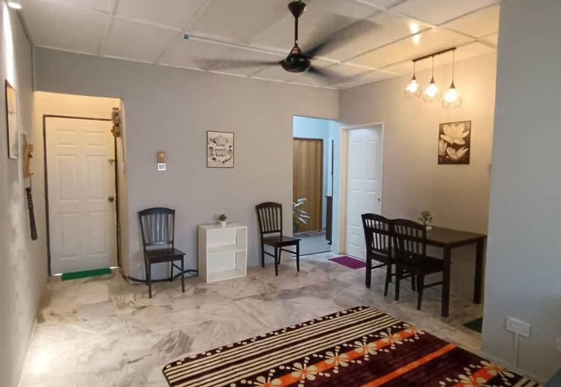 Apartment Taman Pinggiran Batu Caves