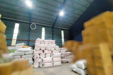 Factory / Warehouse for Sale in Kampung Baru Subang, Pekan Subang, Seksyen U6