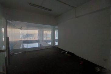 Shop Ground & Mezzanine @ Jalan Ipoh, Jalan Sultan Azlan Shah, Facing Main Road