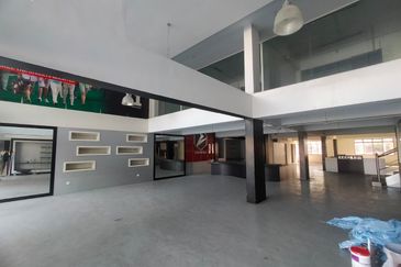 Shop Ground & Mezzanine @ Jalan Ipoh, Jalan Sultan Azlan Shah, Facing Main Road