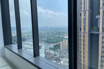 Menara EcoWorld (The Stride Strata Office @ BBCC)