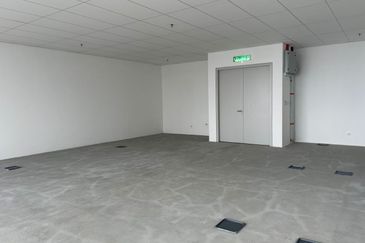 Menara EcoWorld (The Stride Strata Office @ BBCC)