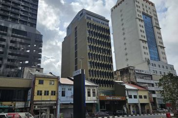 Menara EcoWorld (The Stride Strata Office @ BBCC)