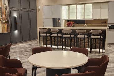 Pavilion Ceylon Hill