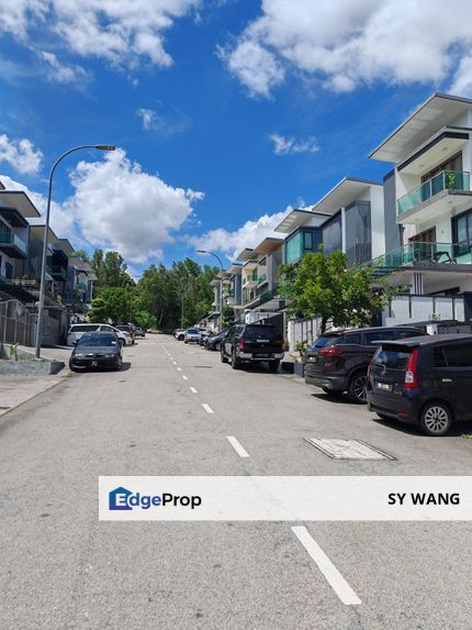 Taman Vista Hill, Bandar Mahkota Cheras 3 Storey Semi-Detached House Gated and Guarded, Selangor, Cheras