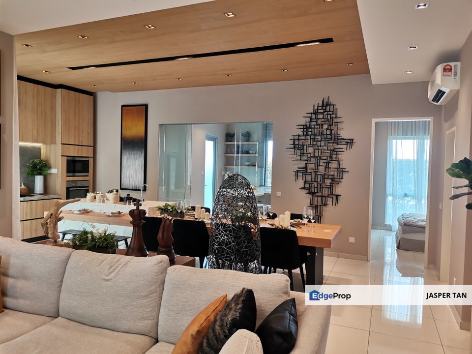 Show room to Sell, ID design, Fully Furnished, Come with Everything, Facing Lake and Garden, Selangor, Semenyih