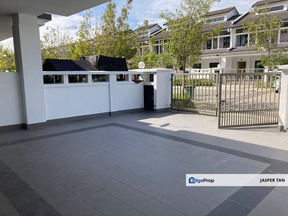 New House (22x75) Nobody Stay Before. Sell Cheap Welcome to View, Selangor, Semenyih