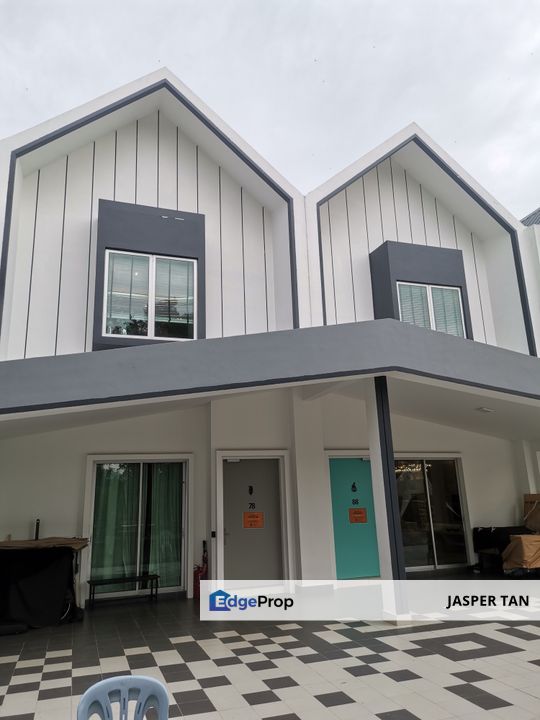 Free All Legal Fees & MOT, Fully Furnished ID Design Showroom For Sale, Selangor, Semenyih