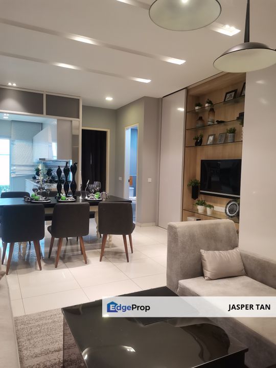 Free All Legal Fees & MOT, Fully Furnished ID Design Showroom For Sale, Selangor, Semenyih