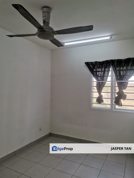 Nice unit tip top condition near to shop lot and public facilities, Selangor, Semenyih