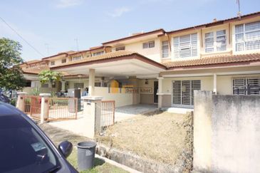 Dedaun, Bandar Cassia