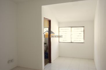 Dedaun, Bandar Cassia