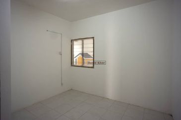 Dedaun, Bandar Cassia