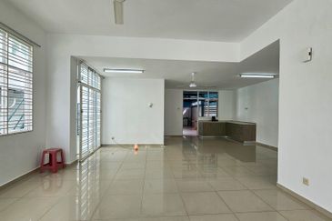 Lintang Sungai Ara 2.5 Storey Semi D for Sale