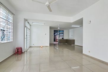 Lintang Sungai Ara 2.5 Storey Semi D for Sale