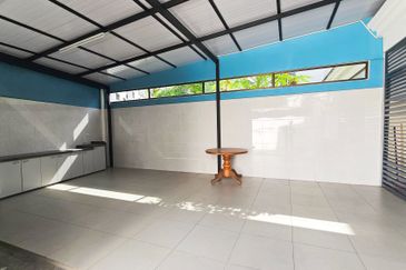 Lintang Sungai Ara 2.5 Storey Semi D for Sale