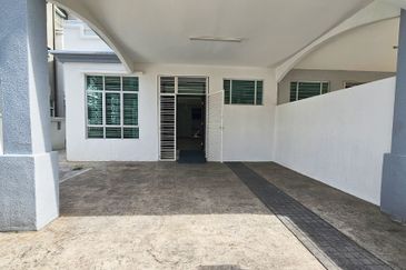 Lintang Sungai Ara 2.5 Storey Semi D for Sale