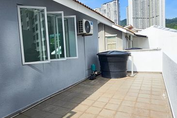 Lintang Sungai Ara 2.5 Storey Semi D for Sale