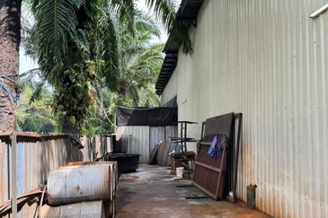 Warehouse For Rent at Jalan Seri Tambun