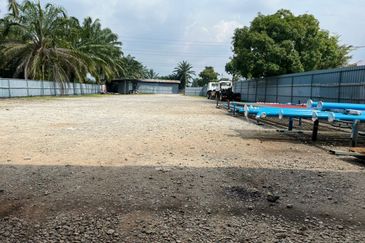 Warehouse For Rent at Jalan Seri Tambun