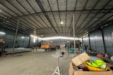 Warehouse For Rent at Jalan Seri Tambun