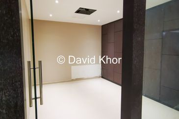 Pusat Perniagaan Maju Jaya