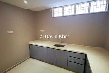 Pusat Perniagaan Maju Jaya