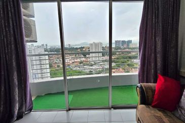 University Place (Plaza Ivory)