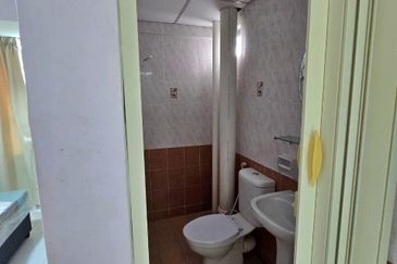 University Place (Plaza Ivory)