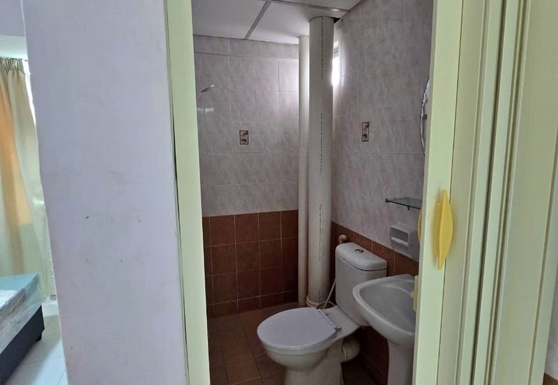 University Place (Plaza Ivory)