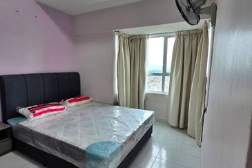 University Place (Plaza Ivory)