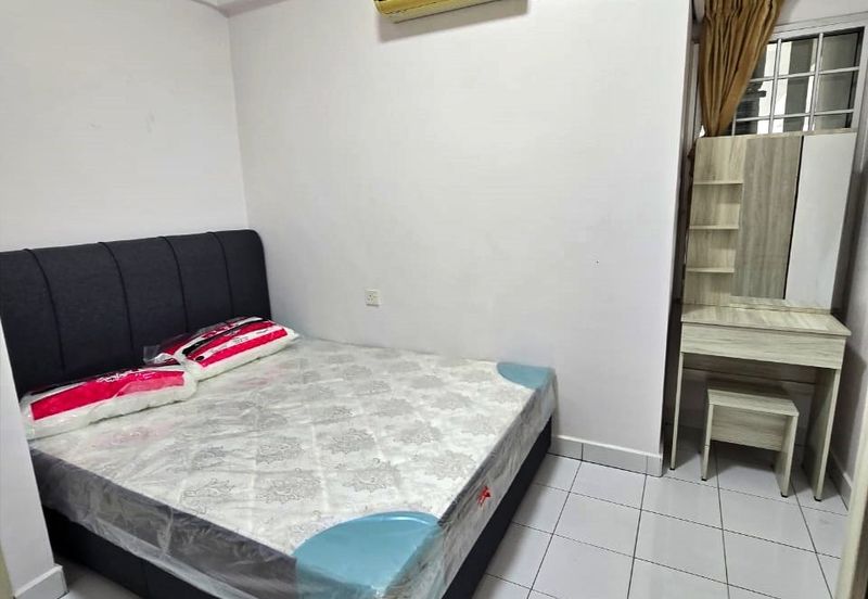 University Place (Plaza Ivory)