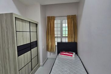 University Place (Plaza Ivory)