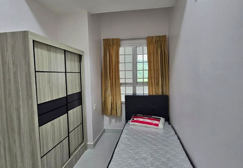 University Place (Plaza Ivory)