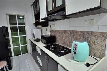 University Place (Plaza Ivory)