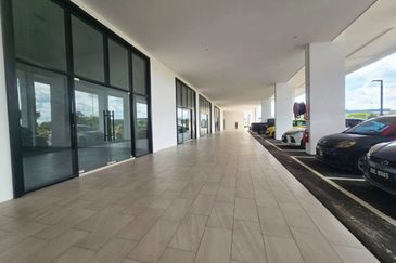 Shoplot For Rent at Penang Batu Kawan Vivo Executive Apartment