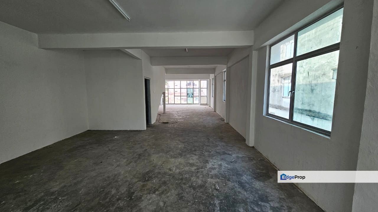 New Refurbished 3 Storey End Lot Shop Rent at Kedah Bandar Putra Kulim, Kedah, Kulim