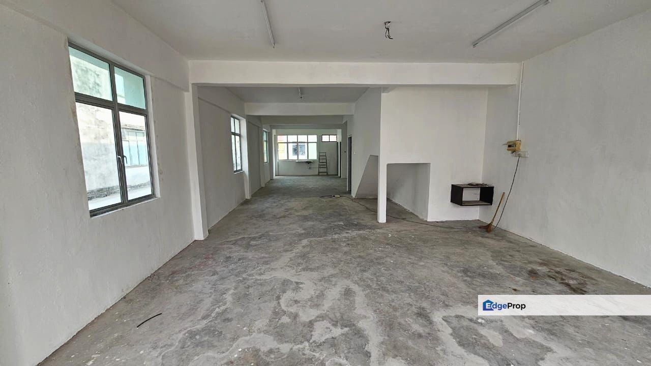 New Refurbished 3 Storey End Lot Shop Rent at Kedah Bandar Putra Kulim, Kedah, Kulim